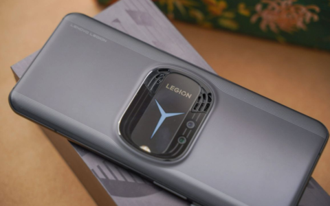 16+256G降1000，5600mAh大电池+骁龙8，联想拯救者Y90成真香机