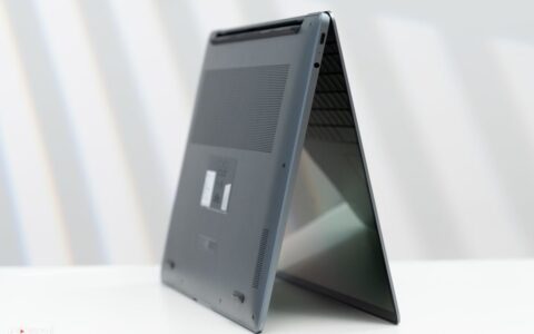 轻薄的机身又有一块顶级屏幕(轻薄的机身又有一块顶级屏幕是什么)