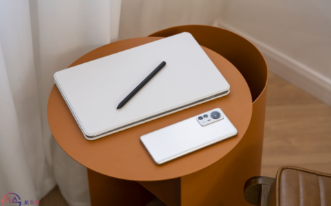 屏幕大了一点点(为什么屏幕一点就变大)