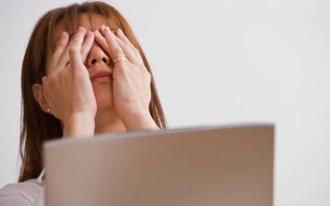 手机电脑不离身也能保护眼睛(手机电脑不离手)