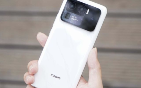 盘点今年搭载潜望式长焦摄像头的手机(盘点今年搭载潜望式长焦摄像头的手机有哪几款)