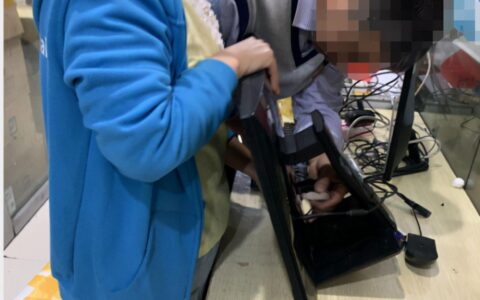 客户来给电脑清灰保养(客户来给电脑清灰保养怎么说)