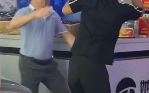 被砸电脑已赔(电脑被砸了)