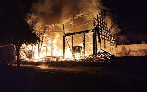 电脑长时间待机会发生什么(电脑长时间待机会发生什么问题)