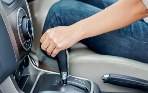 到底要怎么样正确启动和停车(启动停车的正确步骤)