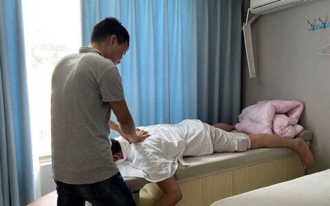 上海盲人按摩店艰难重启(上海市盲人按摩店)