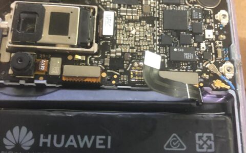 手机进水不开机了(手机进水不开机了怎么办)